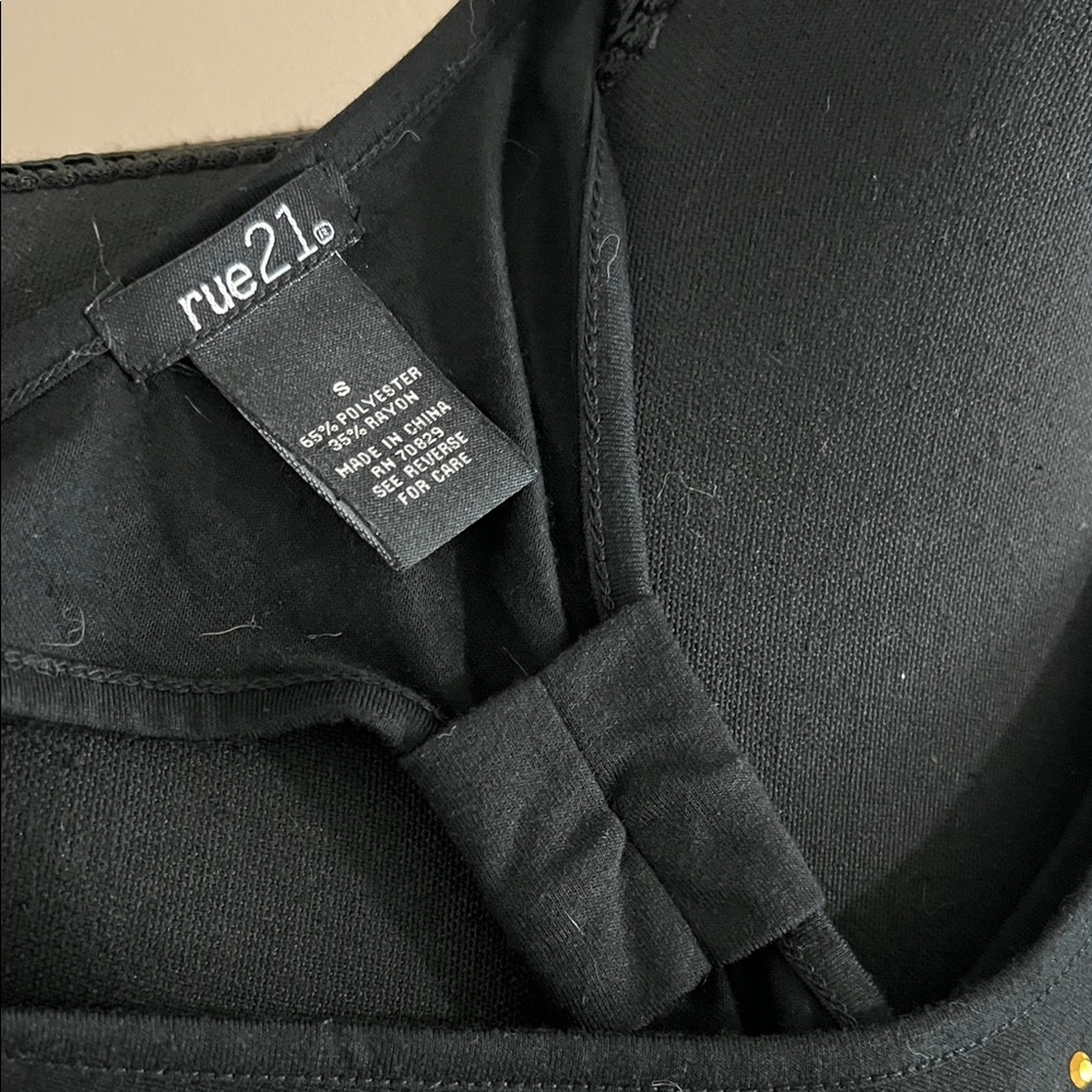 Black and Gold Embellished Women's Top - Picture 7 of 7